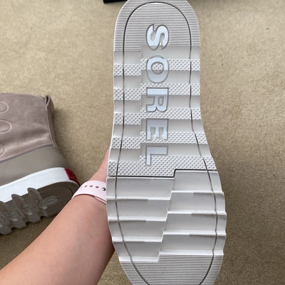 SOREL WOMEN WINTER BOOTS! - Picture 7 of 9